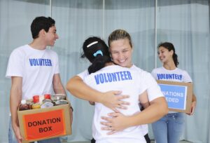 volunteer opportunities for youth Des Moines IA